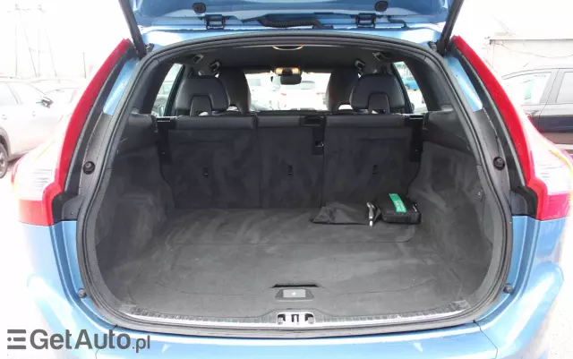 VOLVO XC 60 D4 Drive-E Base