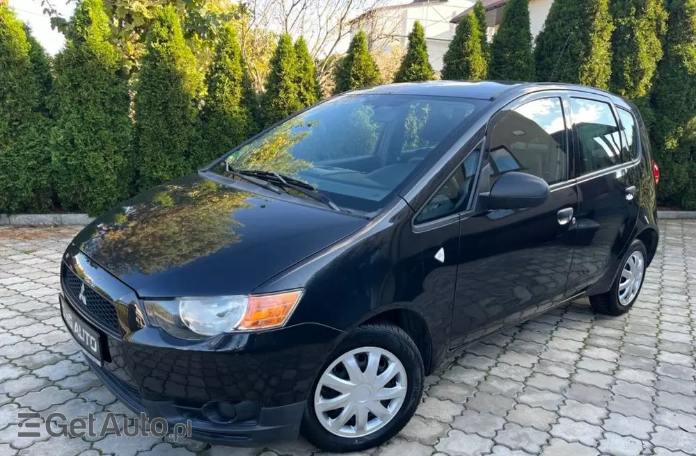 MITSUBISHI Colt 