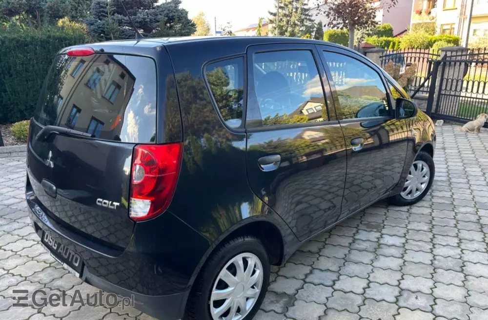 MITSUBISHI Colt 
