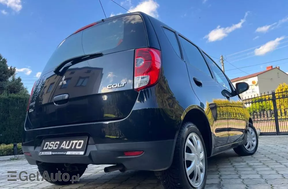 MITSUBISHI Colt 