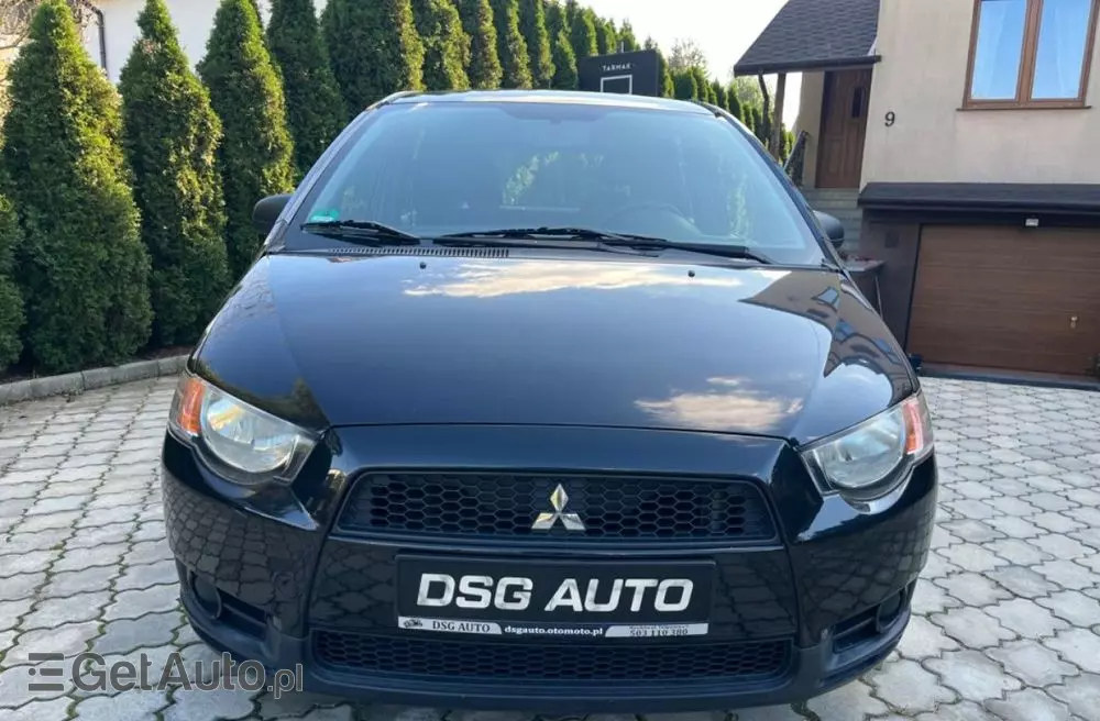 MITSUBISHI Colt 