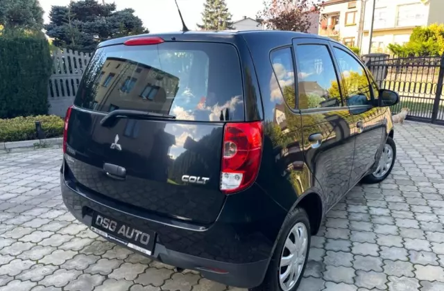 MITSUBISHI Colt 