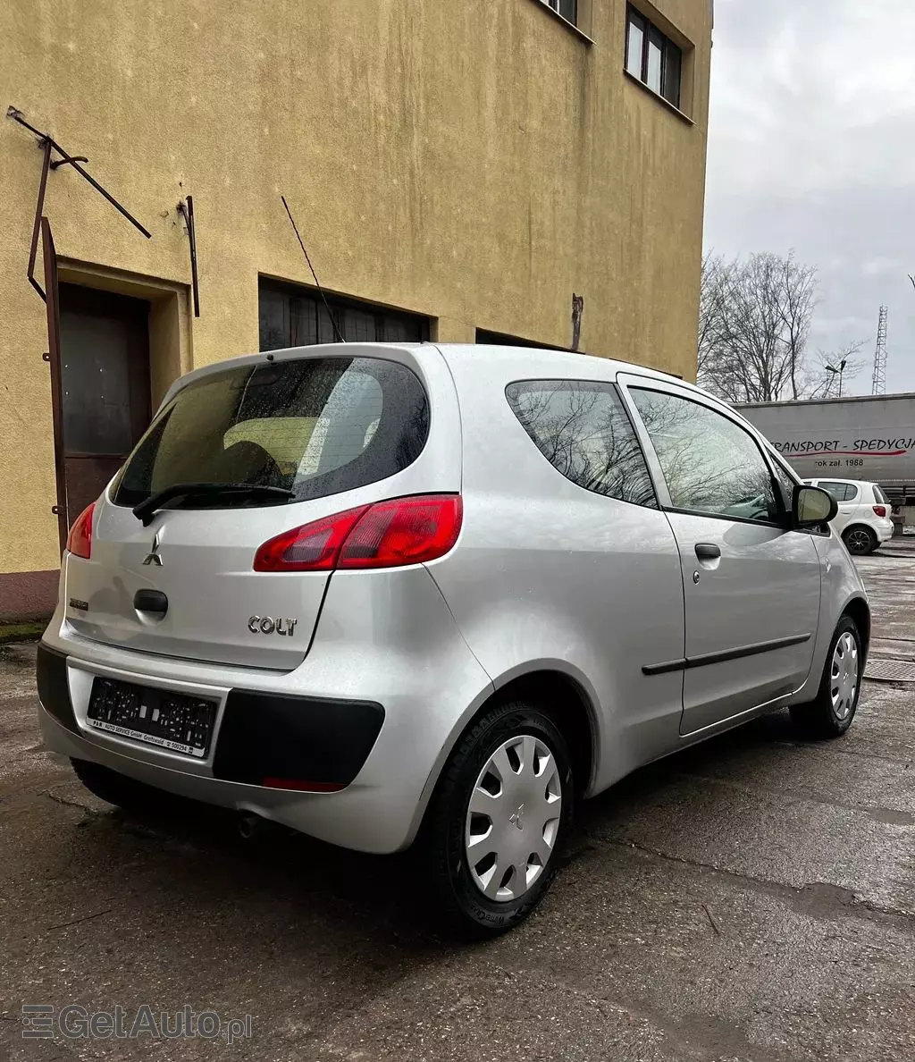 MITSUBISHI Colt 