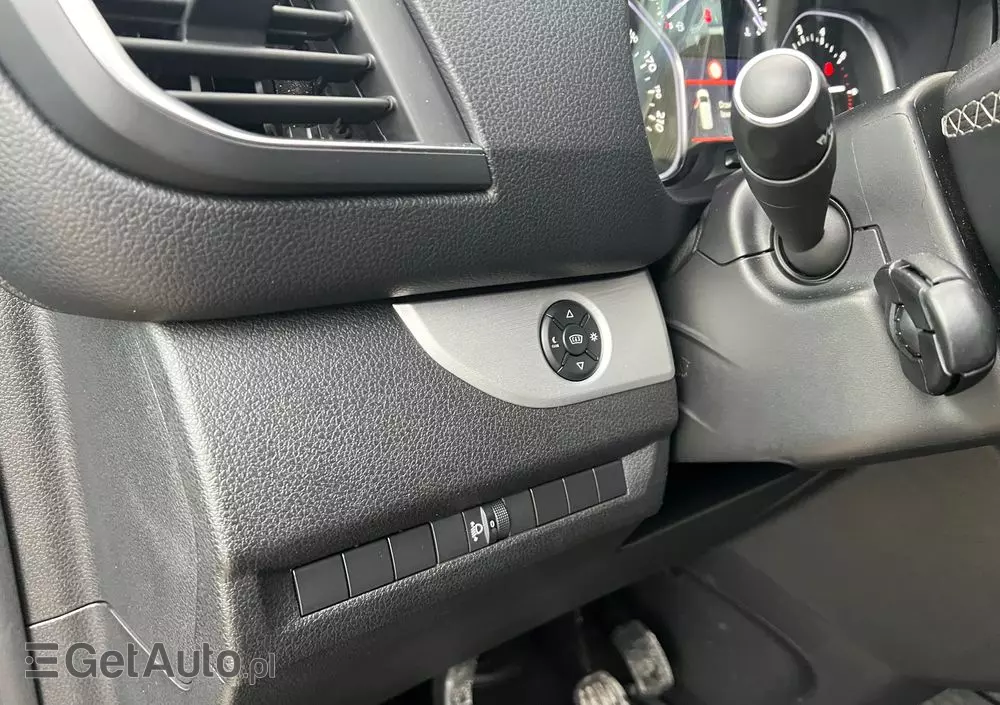 PEUGEOT Traveller 2.0 BlueHDi Long Business Vip