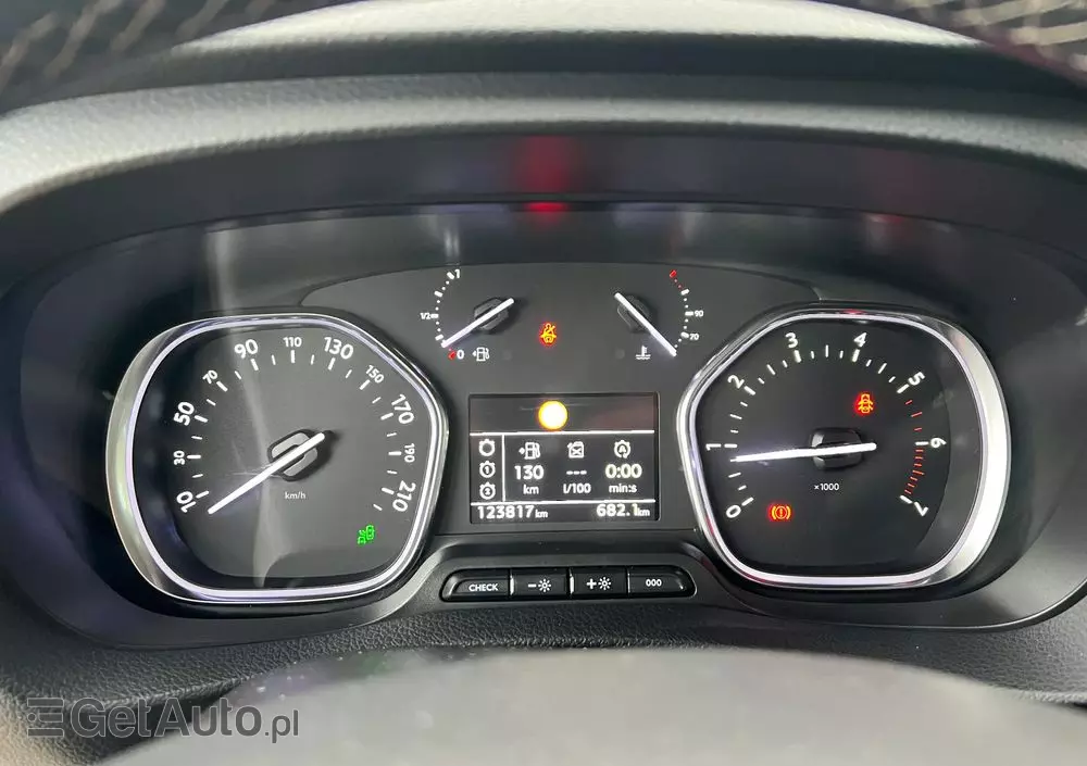 PEUGEOT Traveller 2.0 BlueHDi Long Business Vip