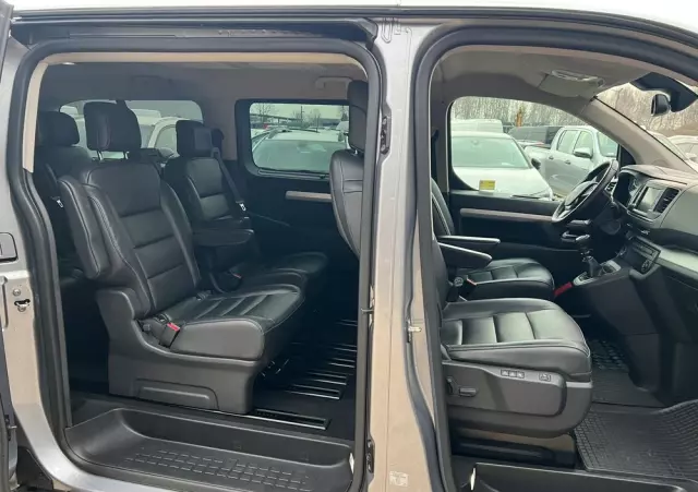 PEUGEOT Traveller 2.0 BlueHDi Long Business Vip