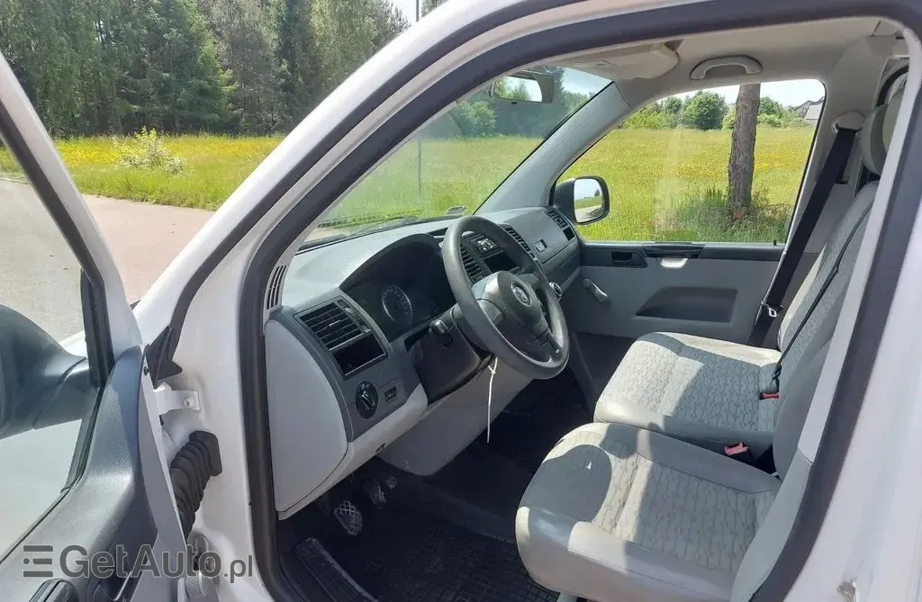 VOLKSWAGEN TRANSPORTER 