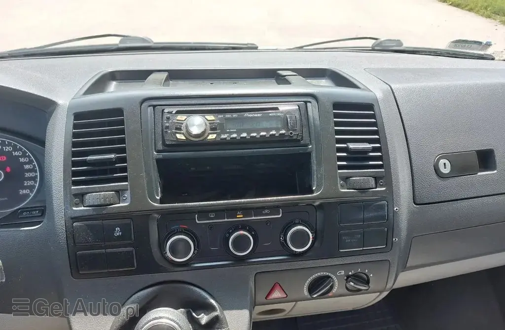 VOLKSWAGEN TRANSPORTER 