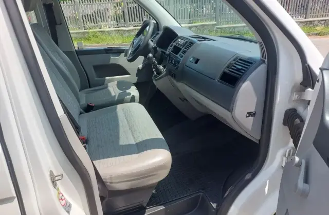 VOLKSWAGEN TRANSPORTER 
