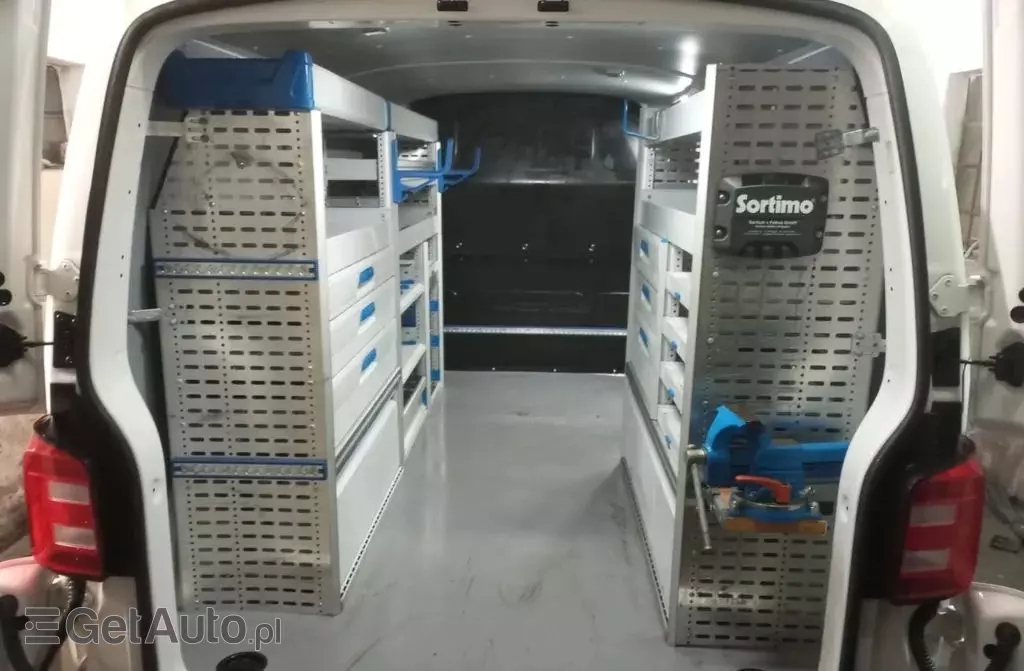 VOLKSWAGEN TRANSPORTER 