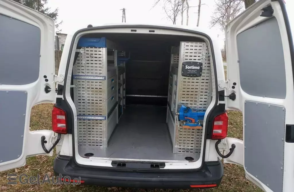 VOLKSWAGEN TRANSPORTER 