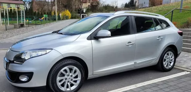 RENAULT Megane 