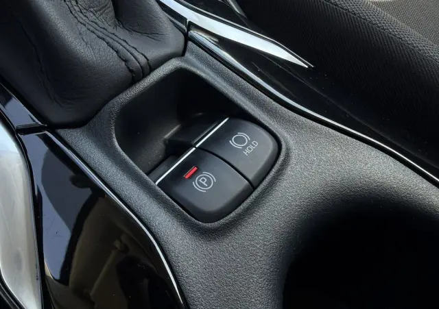 TOYOTA Corolla 1.5 Comfort MS