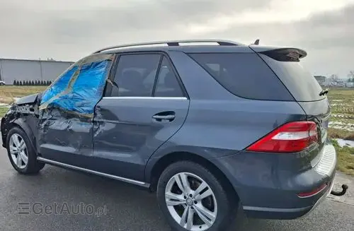MERCEDES-BENZ ML 
