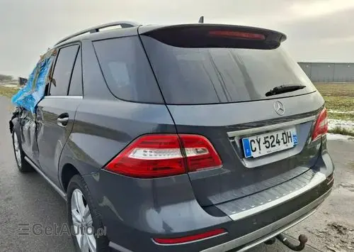 MERCEDES-BENZ ML 