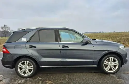 MERCEDES-BENZ ML 
