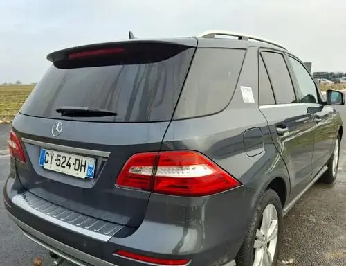 MERCEDES-BENZ ML 
