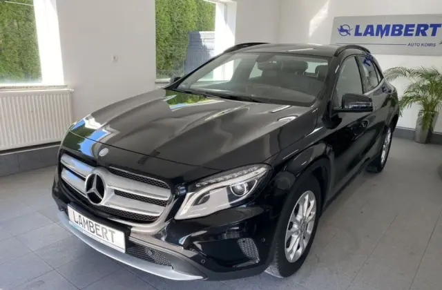 MERCEDES-BENZ GLA 