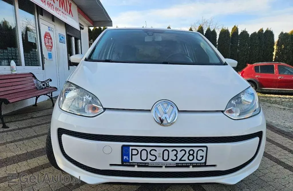 VOLKSWAGEN Up! 