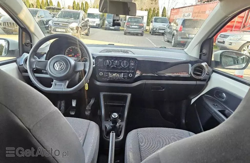 VOLKSWAGEN Up! 