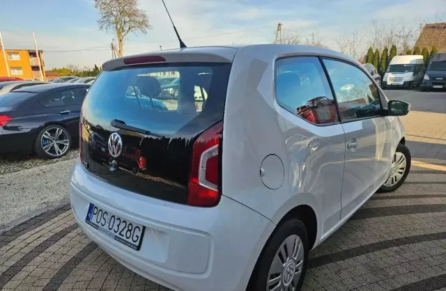 VOLKSWAGEN Up! 