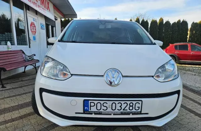VOLKSWAGEN Up! 