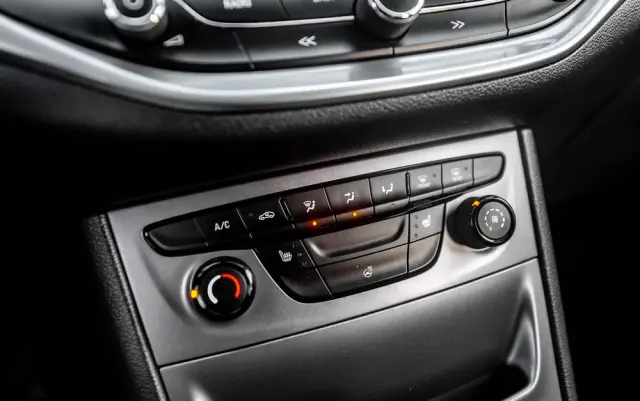 OPEL Astra 1.4 Turbo Start/Stop Automatik Dynamic