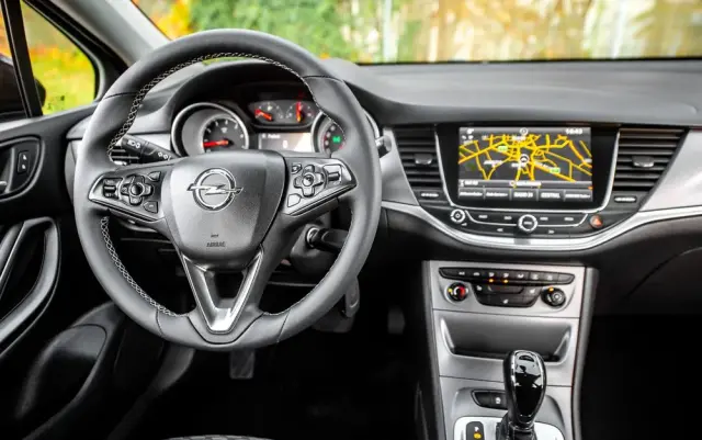 OPEL Astra 1.4 Turbo Start/Stop Automatik Dynamic