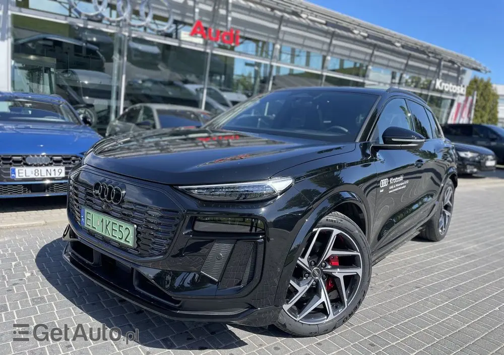 AUDI Q6 e-tron 