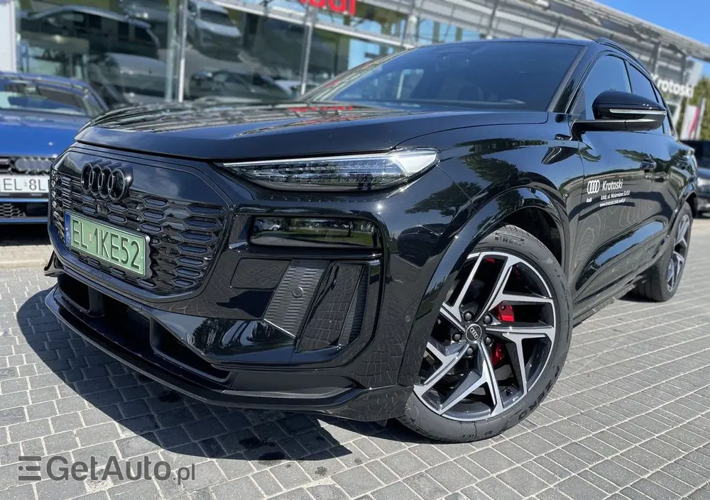 AUDI Q6 e-tron 