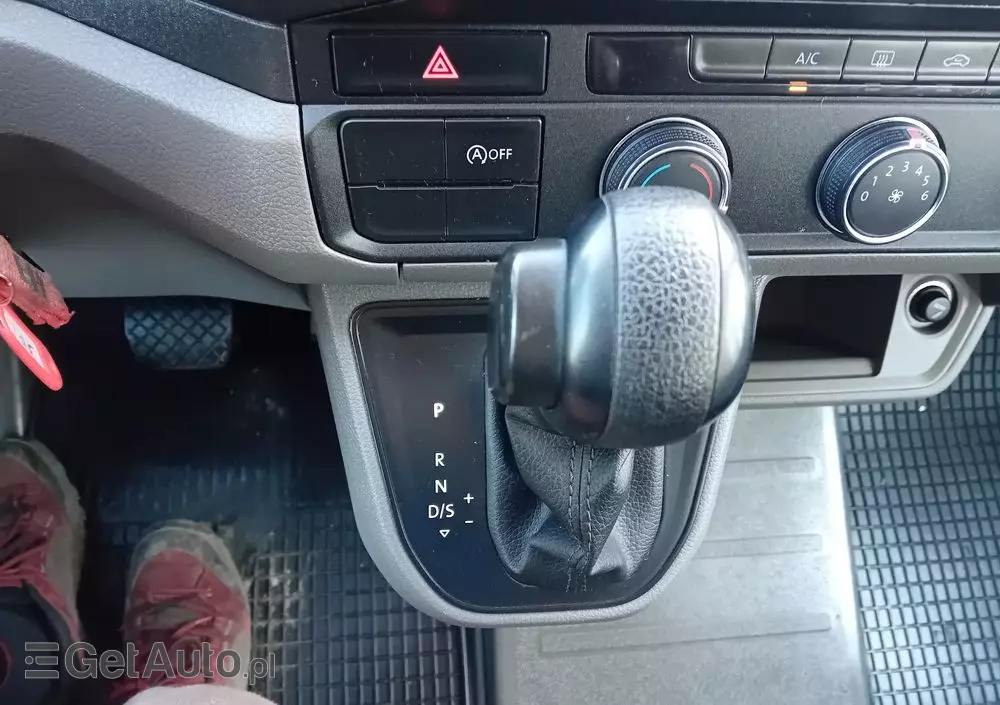 VOLKSWAGEN Crafter Brygadówka 