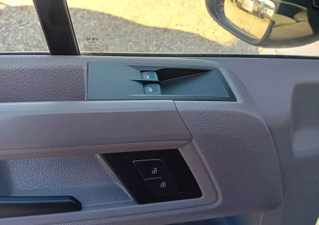 VOLKSWAGEN Crafter Brygadówka 