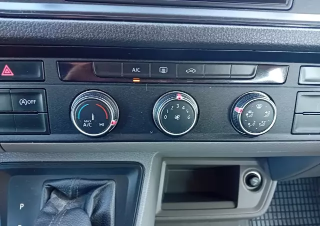 VOLKSWAGEN Crafter Brygadówka 