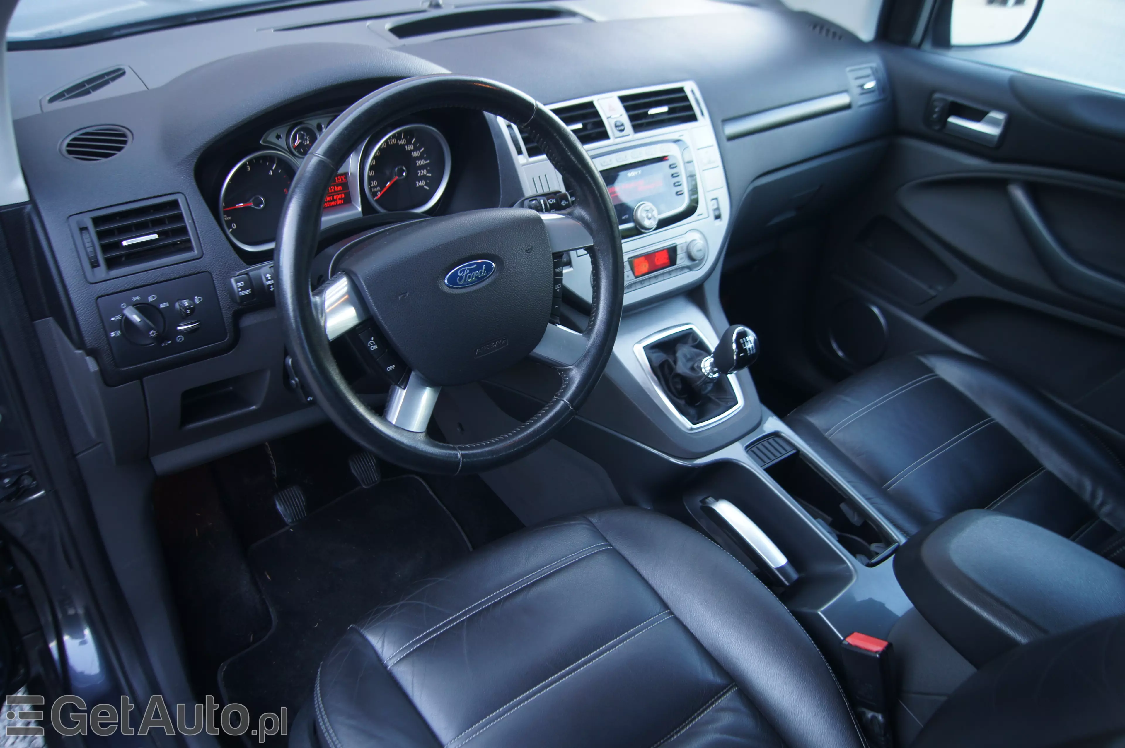 FORD Kuga 2.0 TDCi 2x4 Titanium