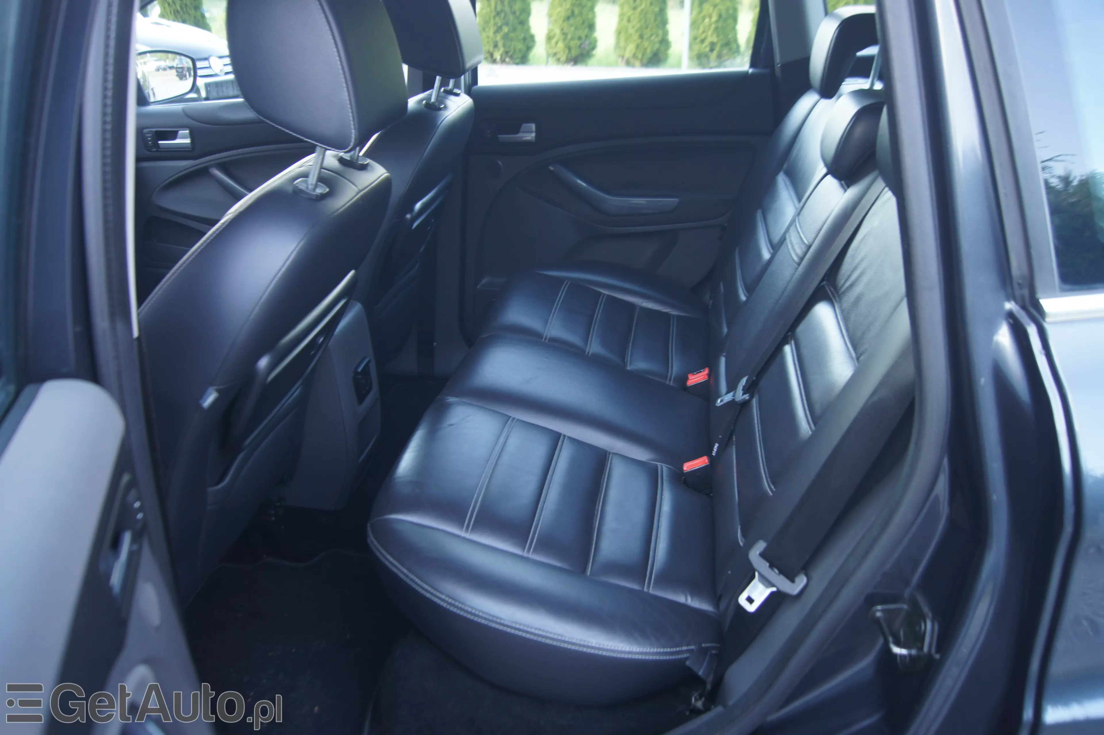 FORD Kuga 2.0 TDCi 2x4 Titanium