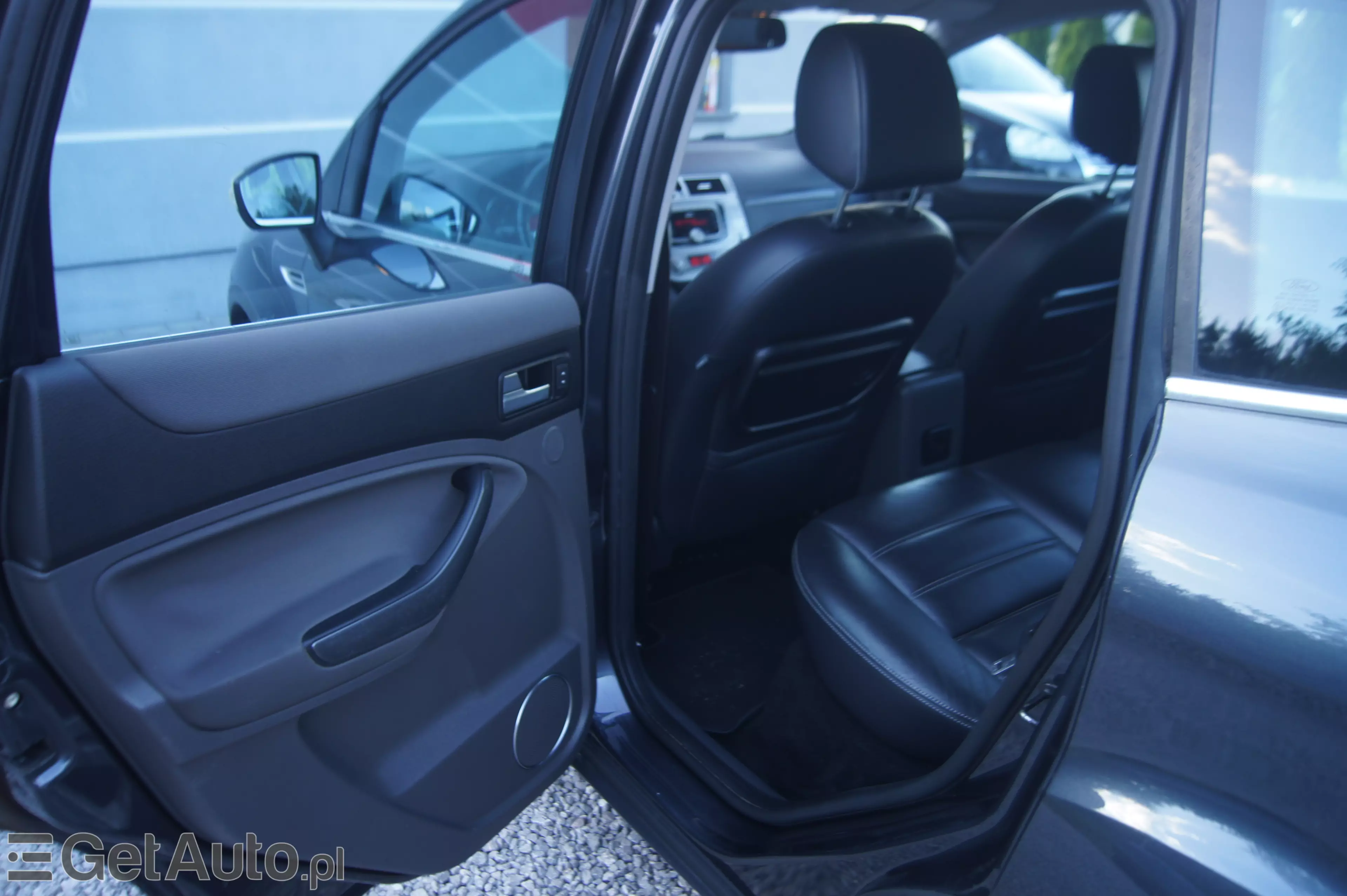 FORD Kuga 2.0 TDCi 2x4 Titanium