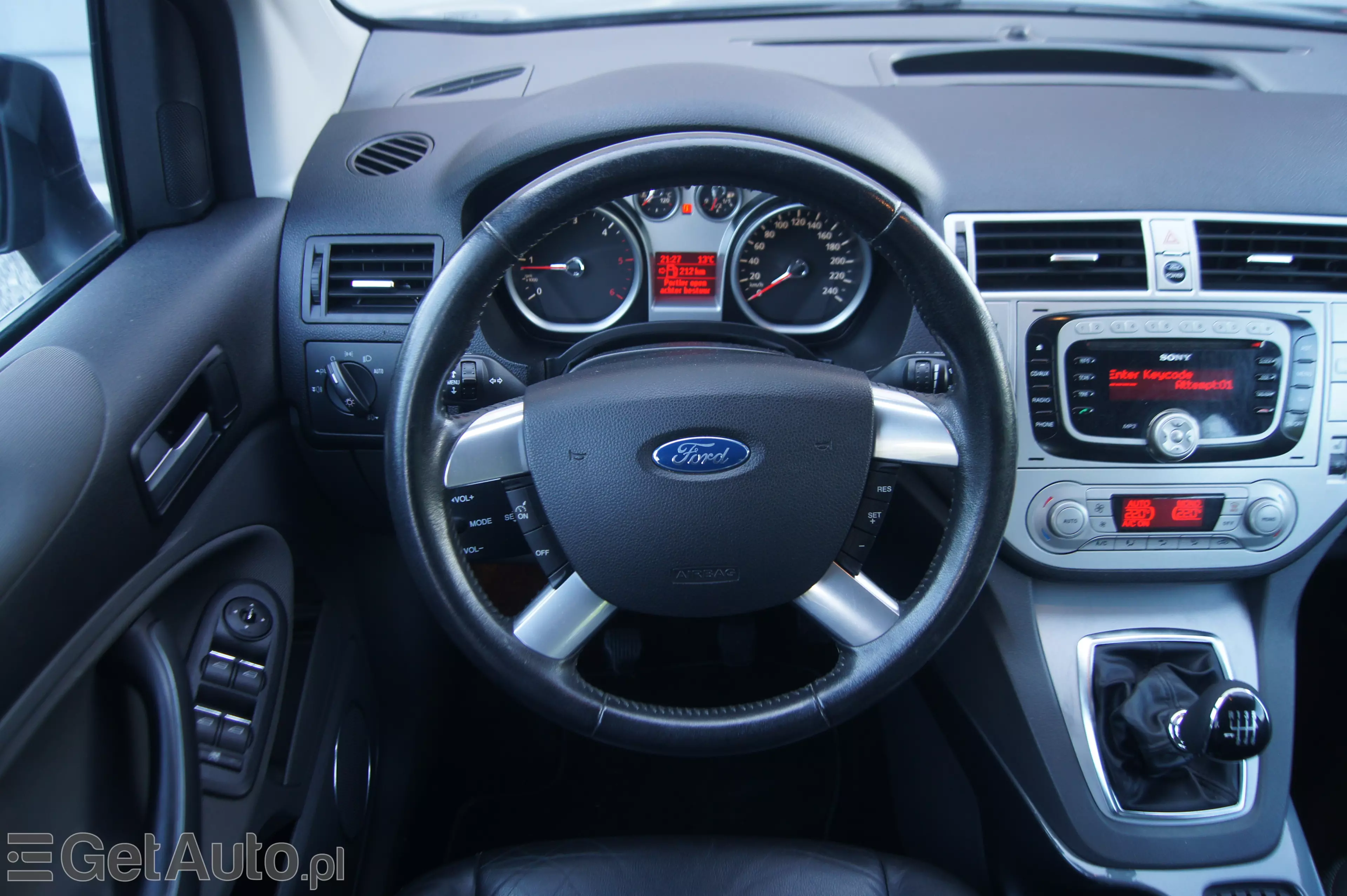 FORD Kuga 2.0 TDCi 2x4 Titanium