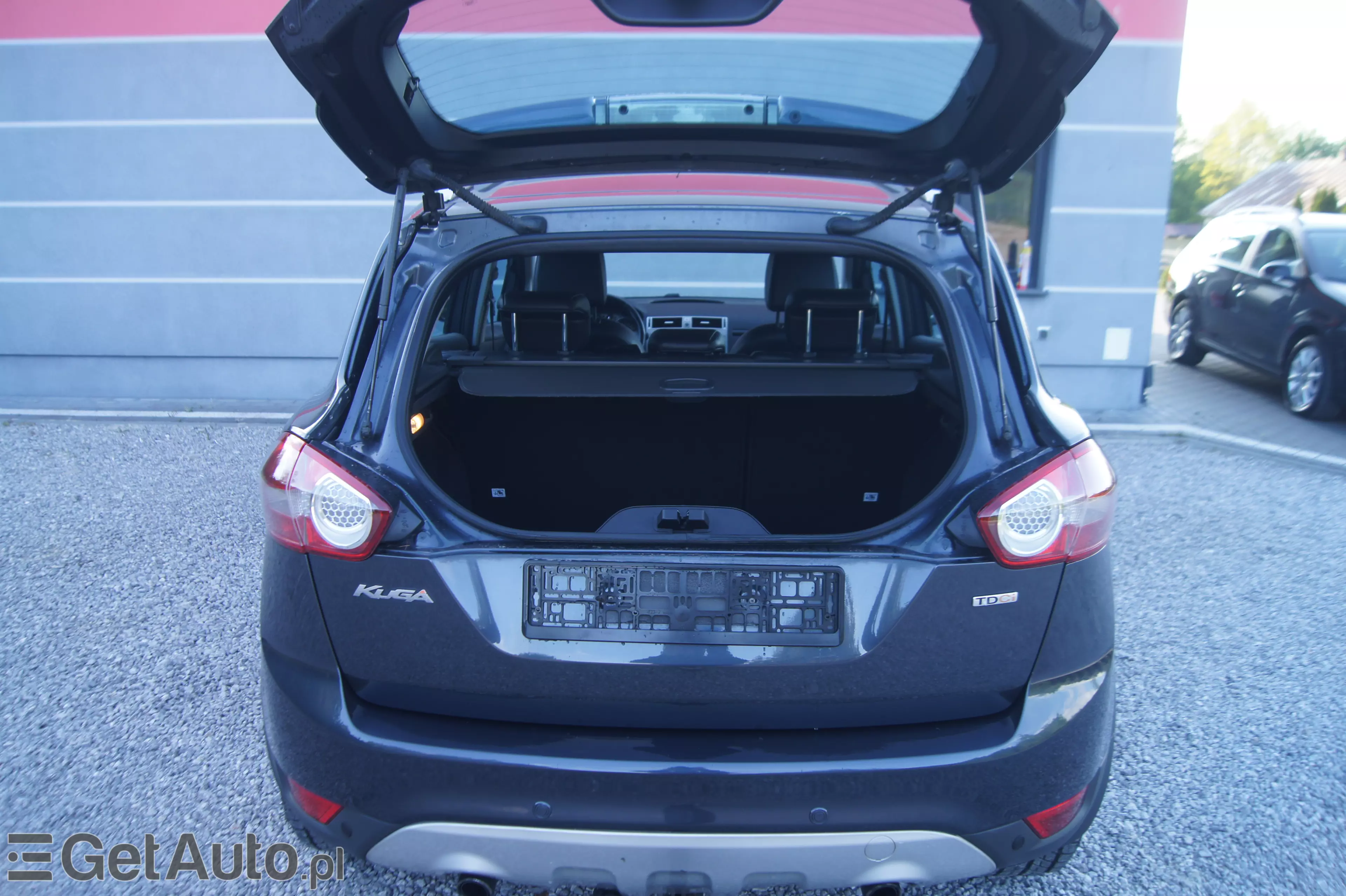 FORD Kuga 2.0 TDCi 2x4 Titanium
