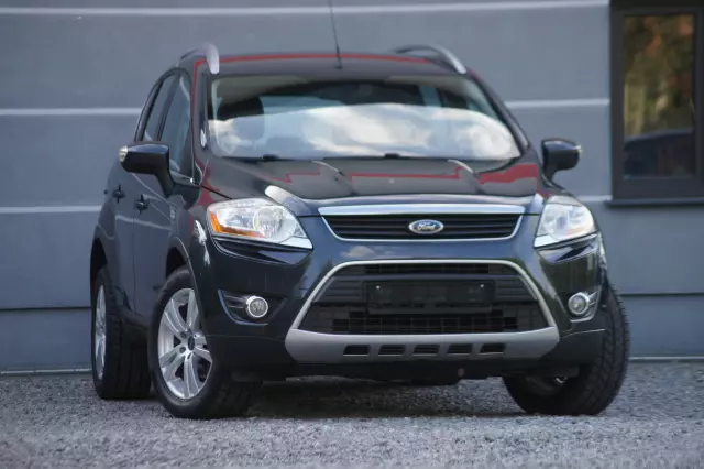 FORD Kuga 2.0 TDCi 2x4 Titanium