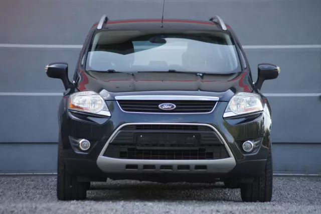 FORD Kuga 2.0 TDCi 2x4 Titanium