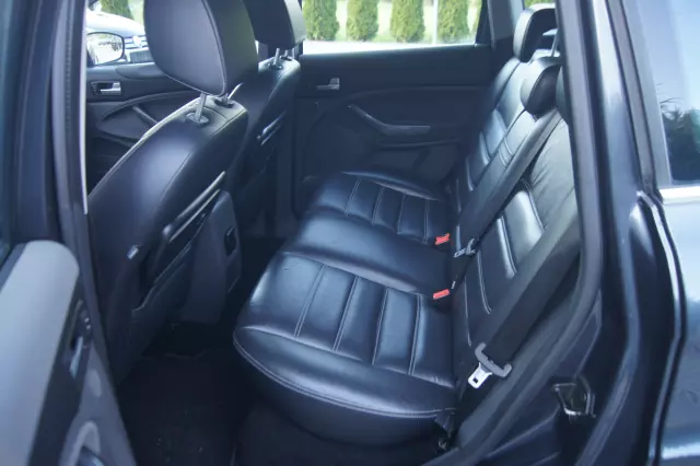 FORD Kuga 2.0 TDCi 2x4 Titanium