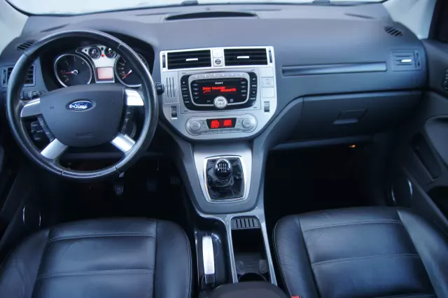 FORD Kuga 2.0 TDCi 2x4 Titanium