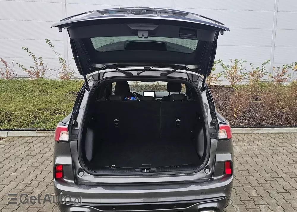 FORD Kuga 2.5 FHEV FWD ST-Line X