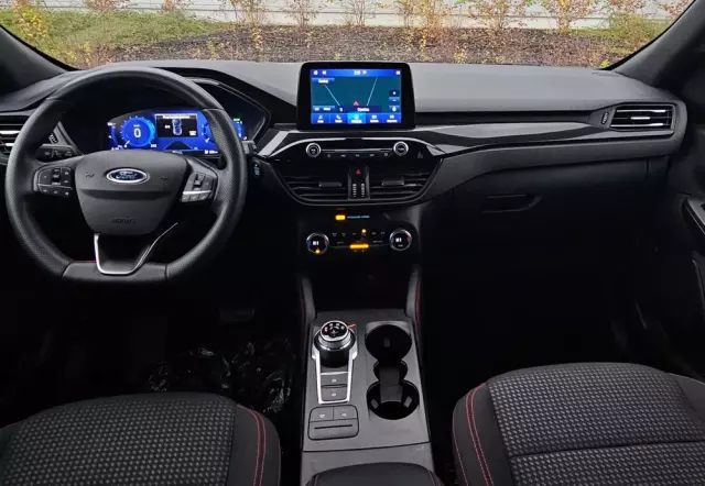 FORD Kuga 2.5 FHEV FWD ST-Line X