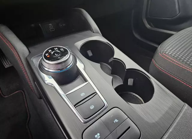 FORD Kuga 2.5 FHEV FWD ST-Line X