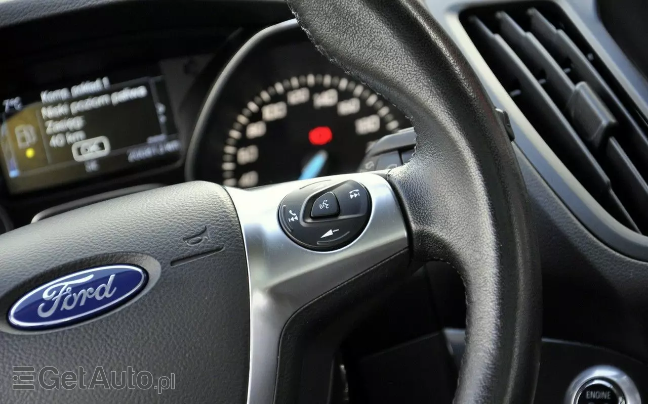 FORD Kuga 1.5 EcoBoost 2x4 Titanium