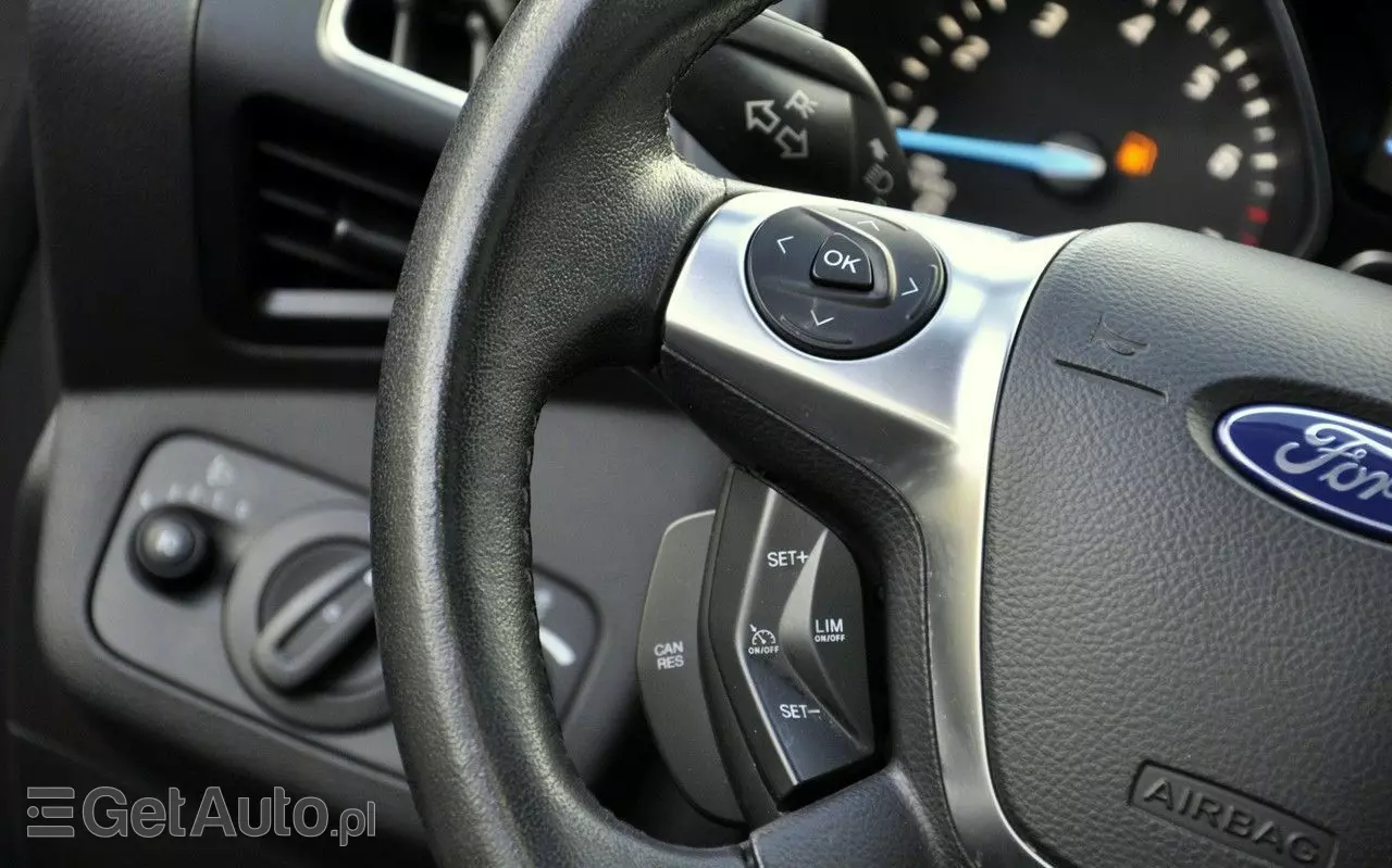 FORD Kuga 1.5 EcoBoost 2x4 Titanium