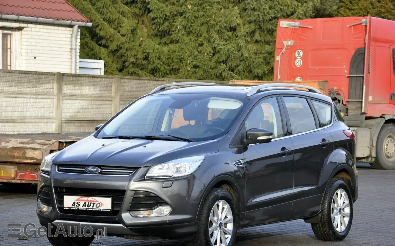 FORD Kuga 1.5 EcoBoost 2x4 Titanium