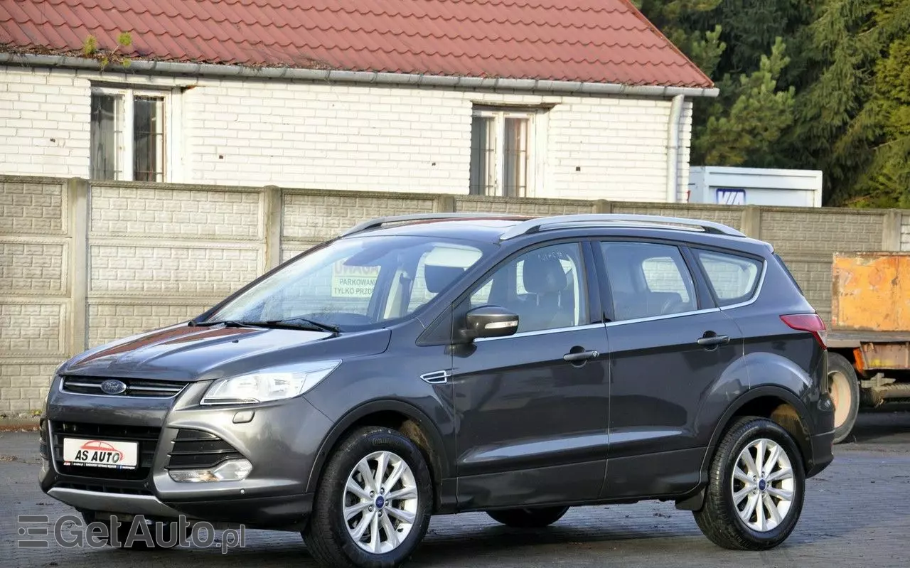 FORD Kuga 1.5 EcoBoost 2x4 Titanium