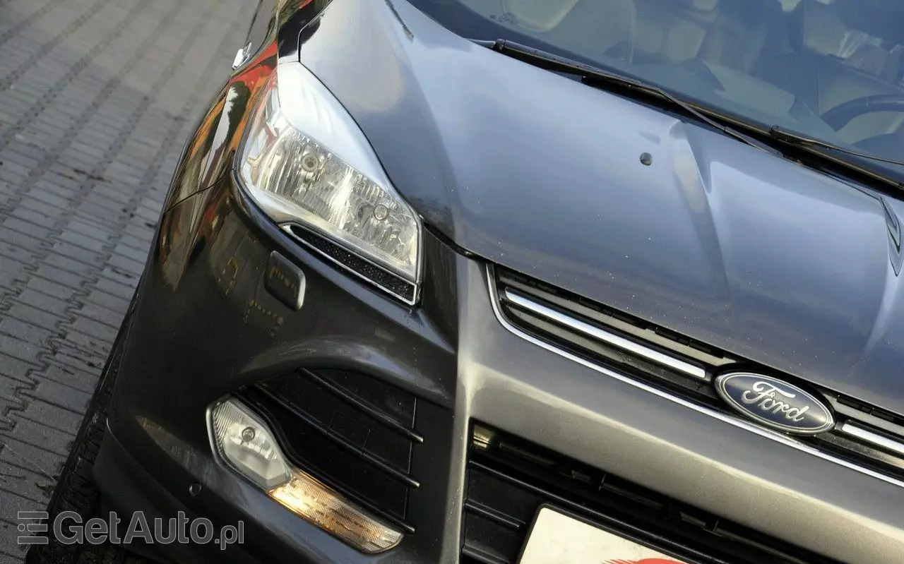 FORD Kuga 1.5 EcoBoost 2x4 Titanium